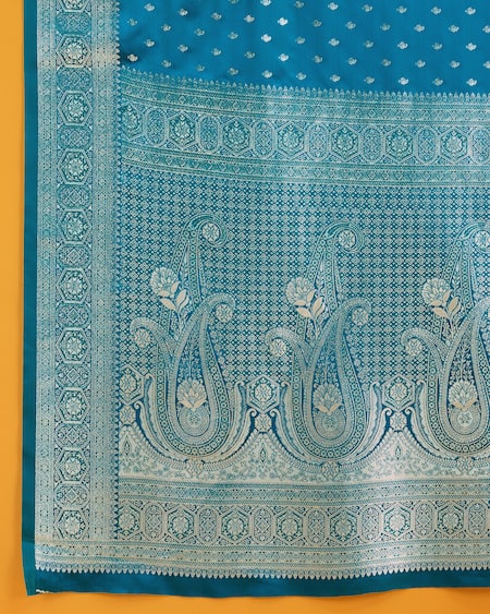 Buy_Naintara Bajaj_Blue Viscose, Silk Embroidery Round Neck Paisley Woven Saree Set 