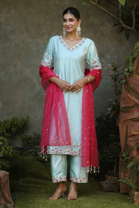 Buy_Nitisha Kashyap Official_Aqua Silk, Organza Embroidery, Beads V-neck Floral Kurta Set _Online_at_Aza_Fashions