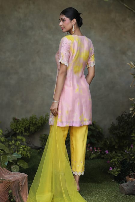 Nitisha Kashyap Official Purple Tie Dye Floral Kurta Set 