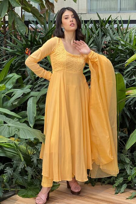 Buy_LABEL AISHWARYRIKA_Yellow Georgette Embroidery Square Neck Floral Chikankari Anarkali Pant Set _Online_at_Aza_Fashions