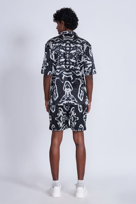 Advait Swirl Print Black Shorts 