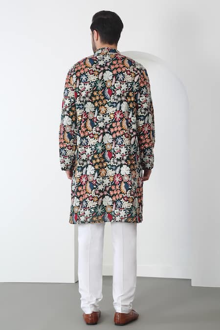 Aham-Vayam Pushp Kala Embroidered Kurta Set