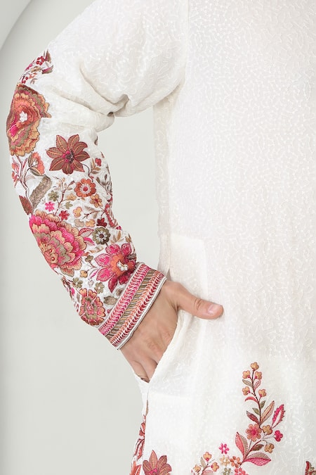 Shop Aham-Vayam White Cotton Embroidery Floral Thread Kurta Set Online at Aza Fashions Shop_Aham-Vayam_White Cotton Embroidery Floral Thread Kurta Set _Online_at_Aza_Fashions