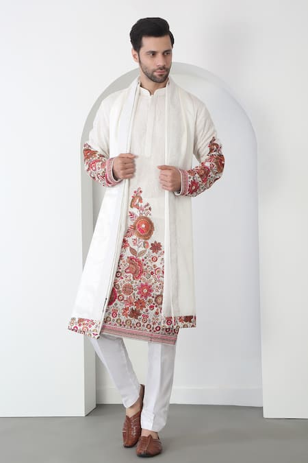 Aham-Vayam Floral Thread Embroidered Kurta Set 