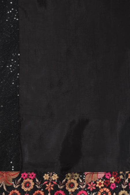 Buy Aham-Vayam Black Cotton Embroidery, Sequins Floral Kurta Set Buy_Aham-Vayam_Black Cotton Embroidery, Sequins Floral Kurta Set