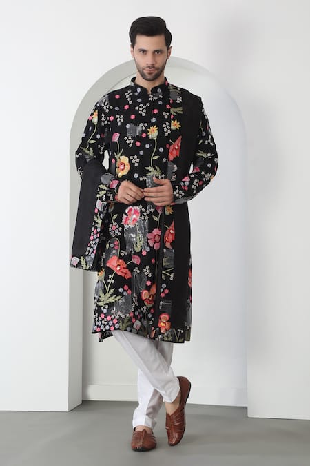 Aham-Vayam Pushp Utsav Embroidered Kurta Set 