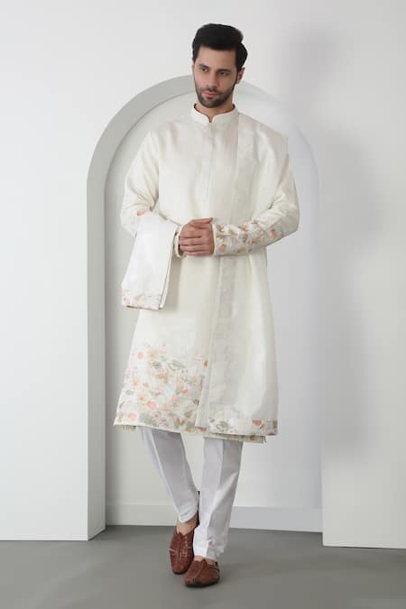 Aham-Vayam Floral Thread Embroidered Kurta Set 