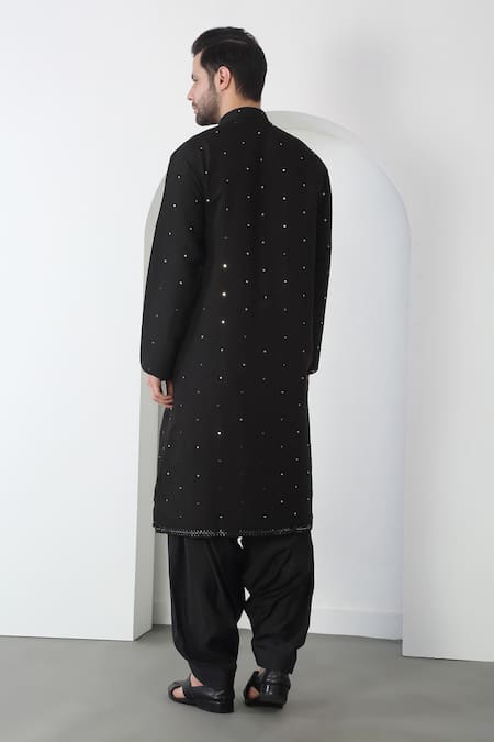 Shop Aham-Vayam Black Cotton Sequins, Embroidery Kurta Set at Aza Fashions Shop_Aham-Vayam_Black Cotton Sequins, Embroidery Kurta Set _at_Aza_Fashions