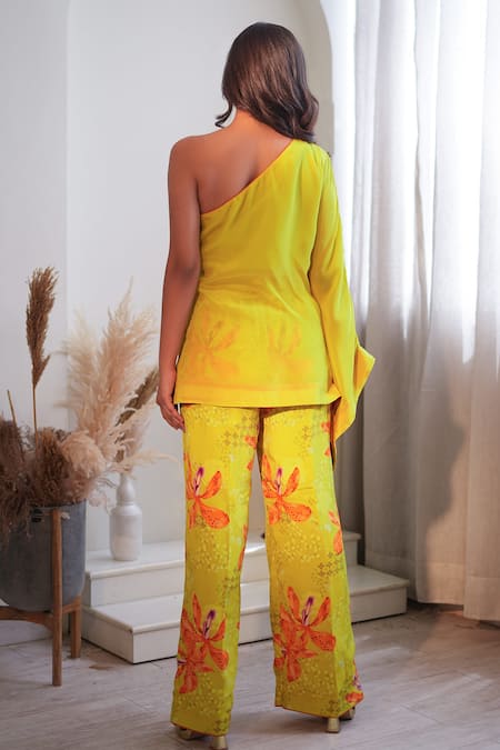 Label Flamingo By Vrinda Luminous One Shoulder Kaftan Tunic & Pant Set 