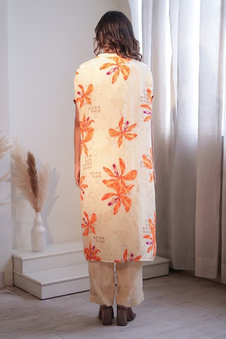 Label Flamingo By Vrinda Ivory Lilly Pattern Kurta Set 