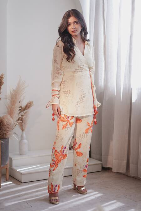 Buy_Label Flamingo By Vrinda_Ivory Crepe Collared Lilly Print Angarkha Jacket And Pant Set _Online_at_Aza_Fashions