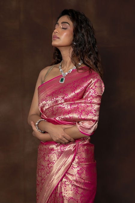 Vishwa By Pinki Sinha X AZA Pink Silk Embroidery Floral Handwoven Banarasi Saree Online at Aza Fashions Vishwa By Pinki Sinha X AZA_Pink Silk Embroidery Floral Handwoven Banarasi Saree _Online_at_Aza_Fashions