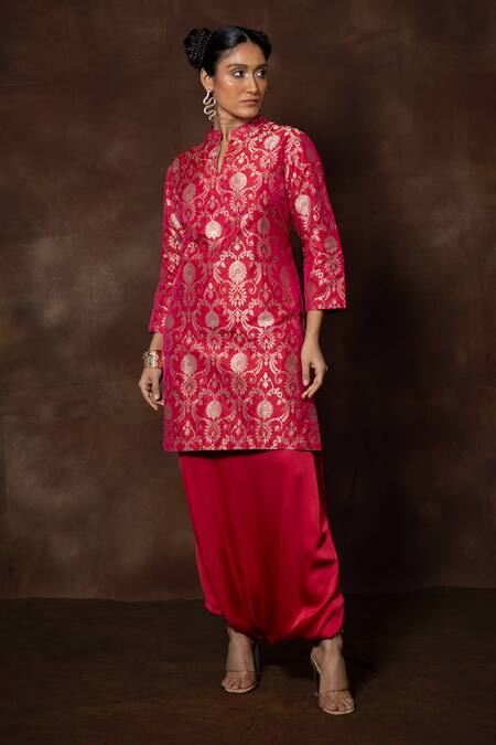 Buy_Vishwa By Pinki Sinha X AZA_Pink Silk Collared Floral Banarasi Kurta And Dhoti Pant Set 