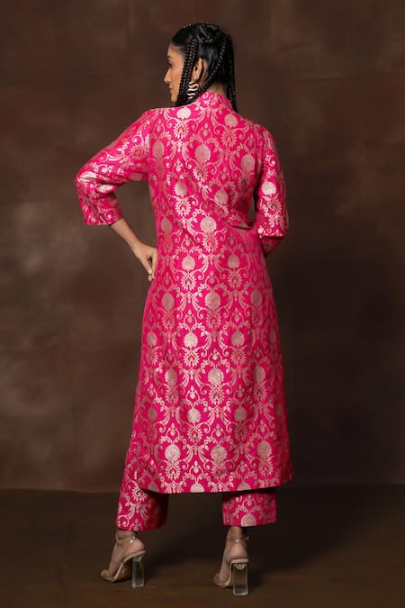 Vishwa By Pinki Sinha X AZA Floral Banarasi Silk Kurta Set 
