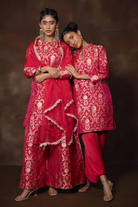 Buy_Vishwa By Pinki Sinha X AZA_Pink Brocade, Silk Embroidery, Zari Round Floral Banarasi Kurta Sharara Set _Online_at_Aza_Fashions