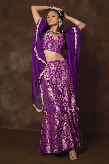 Shop_Vishwa By Pinki Sinha X AZA_Purple Silk Lace V-neck Handwoven Banarasi Gharara Set _Online_at_Aza_Fashions