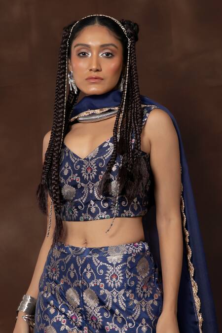 Shop Vishwa By Pinki Sinha X AZA Blue Silk Embroidery V-neck Banarasi Gharara Set Online at Aza Fashions Shop_Vishwa By Pinki Sinha X AZA_Blue Silk Embroidery V-neck Banarasi Gharara Set _Online_at_Aza_Fashions