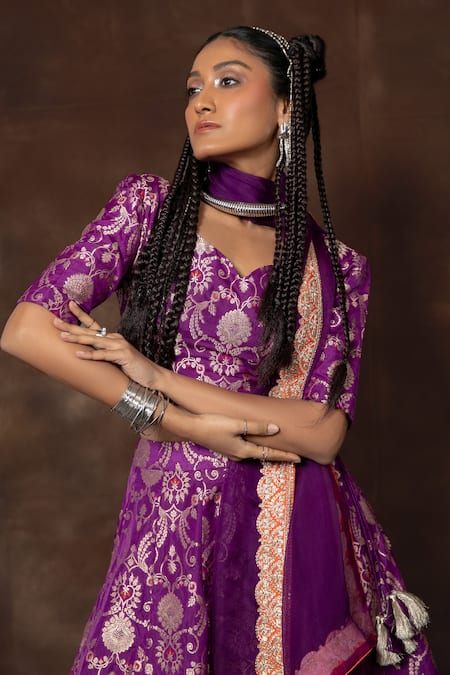 Buy_Vishwa By Pinki Sinha X AZA_Purple Silk Embroidery Polo Collar Floral Banarasi Lehenga Set _Online_at_Aza_Fashions