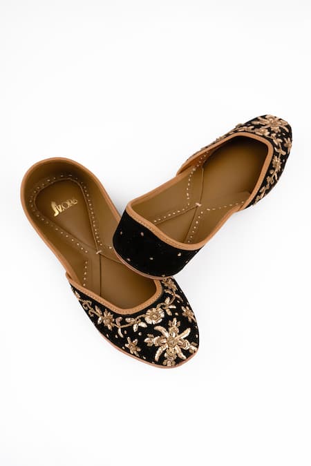Azora Mukaish Bloom Velvet Juttis 