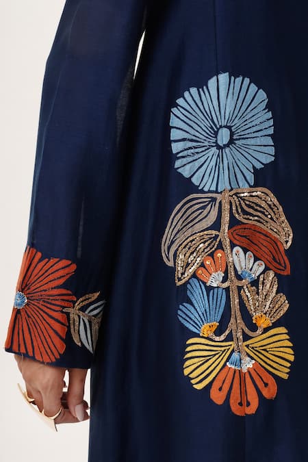 Shop_Jajaabor_Blue Cotton, Silk, Linen Embroidery Round Neck Floral Kurta Set 