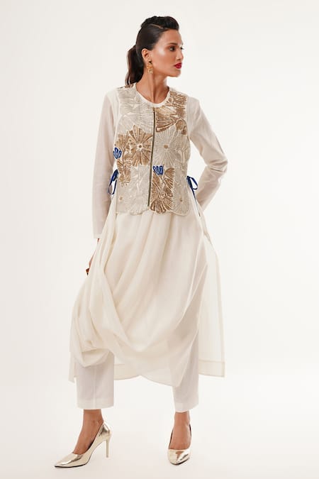 Jajaabor Floral Applique Draped Kurta Set 