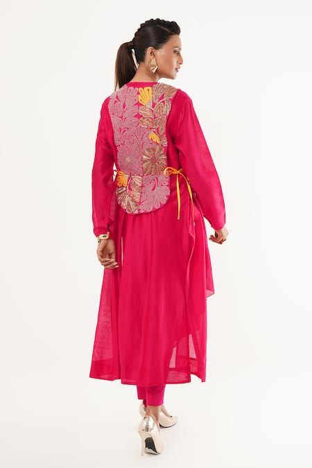 Jajaabor Floral Applique Draped Kurta Set 