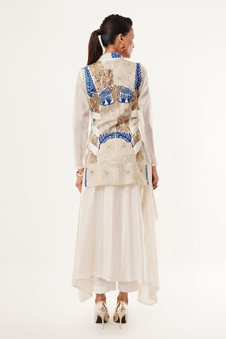 Jajaabor Embroidered Jacket & Kurta Set 