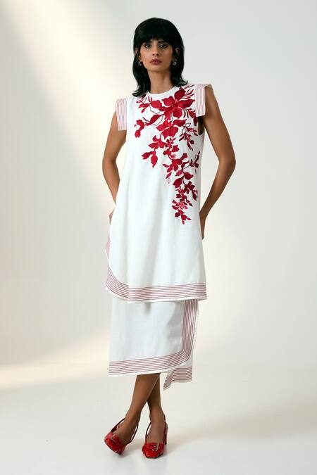 Madder Much Yellow Chanderi Silk Embroidery Open Neck Floral Print Blazer And Pant Set at Aza Fashions Madder Much_Yellow Chanderi Silk Embroidery Open Neck Floral Print Blazer And Pant Set _at_Aza_Fashions