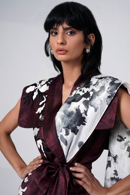 Madder Much_Black Chanderi Silk Embroidery Floral Printed Saree _at_Aza_Fashions