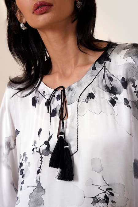 Buy Madder Much White Modal, Silk Tassels Keyhole Neck Floral Print Designer Kaftan With Border Online at Aza Fashions Buy_Madder Much_White Modal, Silk Tassels Keyhole Neck Floral Print Designer Kaftan With Border _Online_at_Aza_Fashions