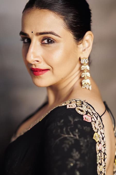 Buy_Gopi Vaid_Black Tussar, Chiffon Sequins, Mirrors Scoop Neck Work Saree And Blouse Set 