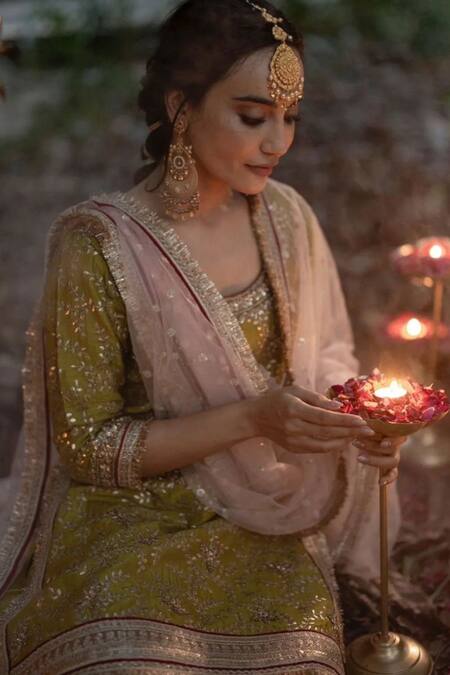 Shop_Gopi Vaid_Green Net, Tussar Embroidery, Sequins Round Neck Floral Kurta Set 