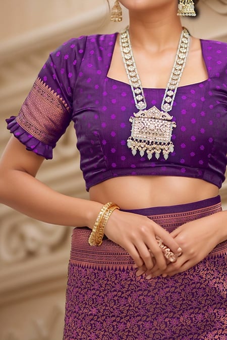 Naintara Bajaj Purple Silk Embroidery Square Neck Floral Woven Banarasi Saree With Blouse at Aza Fashions Naintara Bajaj_Purple Silk Embroidery Square Neck Floral Woven Banarasi Saree With Blouse_at_Aza_Fashions