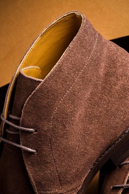 Buy_Nou_Brown Leather Stitchline Border Embroidered Shoes _Online_at_Aza_Fashions