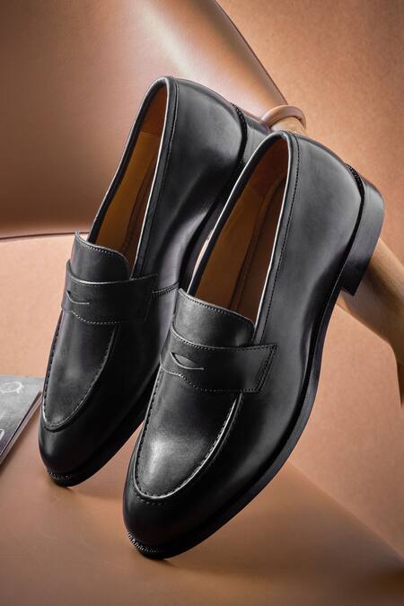 Buy_Nou_Black Leather Moccasin Loafers With Cutwork _Online_at_Aza_Fashions
