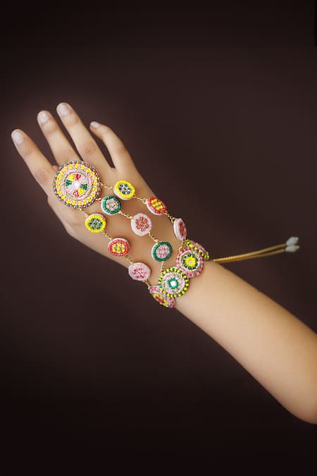 Kanyaadhan By Dhirajaayushi Multi Color Bahar Vine Haathphool Set Online at Aza Fashions Kanyaadhan By Dhirajaayushi_Multi Color Bahar Vine Haathphool Set _Online_at_Aza_Fashions