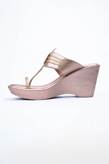 Irasoles_Rose Gold Metallic Thread Kolhapuri Wedges _Online_at_Aza_Fashions