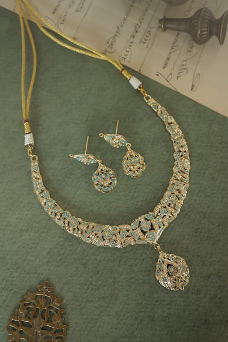 Shop Paisley Pop Green Pearls, Stones Floral Cutwork Pendant Necklace Set at Aza Fashions Shop_Paisley Pop_Green Pearls, Stones Floral Cutwork Pendant Necklace Set _at_Aza_Fashions