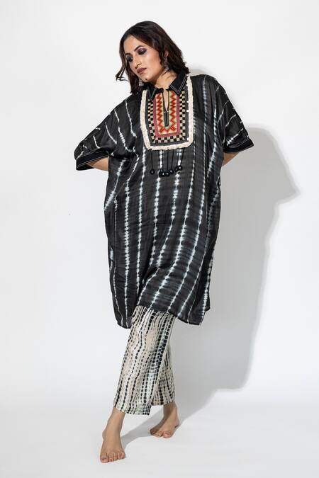 Buy_Anmol Kakad_Black Cotton, Silk Tassels Collared Tie-dye Embroidered Kaftan And Pant Set_Online_at_Aza_Fashions