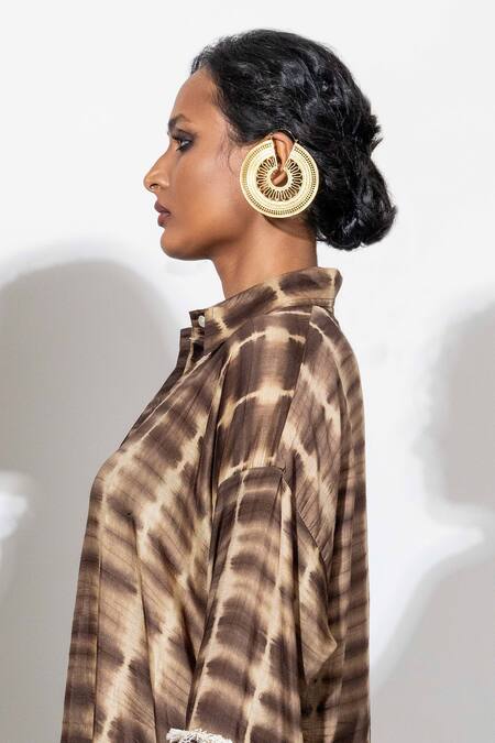 Anmol Kakad_Beige Cotton, Silk Mirrors, Embroidery Collared Tie-dye Cuff Shirt_Online_at_Aza_Fashions