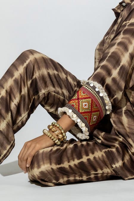 Anmol Kakad_Beige Cotton, Silk Mirrors, Embroidery Collared Tie-dye Cuff Shirt_at_Aza_Fashions