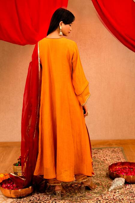 Anushka Repswal - Sewing Love Yellow Chanderi, Organza, Cotton Embroidery V-neck Floral A-line Kurta Set at Aza Fashions Anushka Repswal - Sewing Love_Yellow Chanderi, Organza, Cotton Embroidery V-neck Floral A-line Kurta Set _at_Aza_Fashions