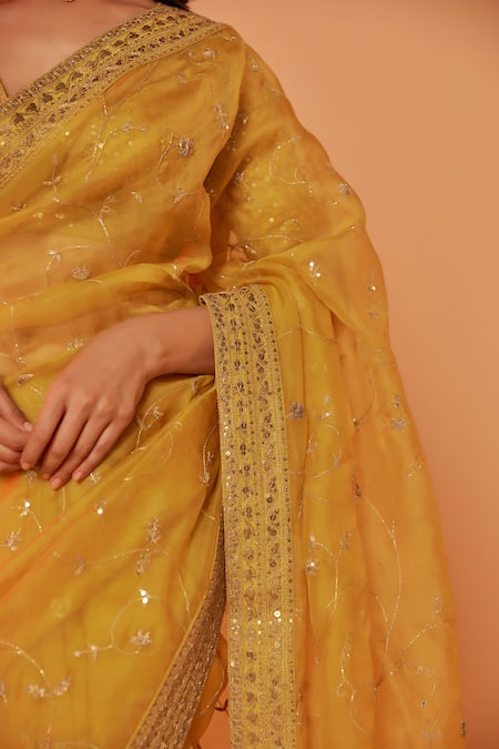 Buy_Juhi Shekhawat_Yellow Silk Organza Sequins, Zari V-neck Floral Vine Embroidered Saree Set 