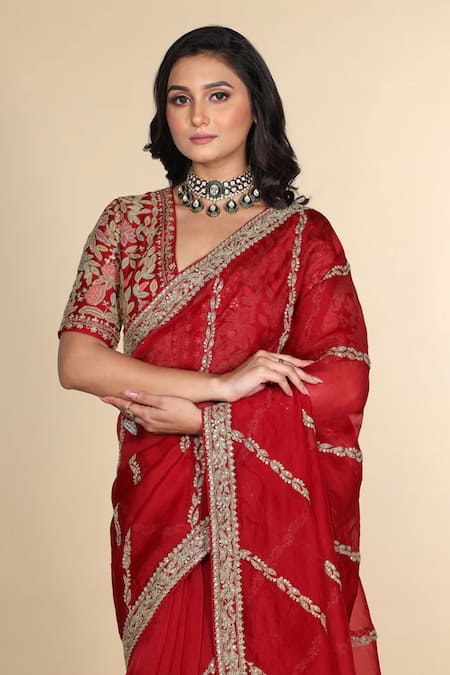Shop_Juhi Shekhawat_Red Silk Organza Sequins V-neck Floral Zari Embroidered Saree Set _Online_at_Aza_Fashions