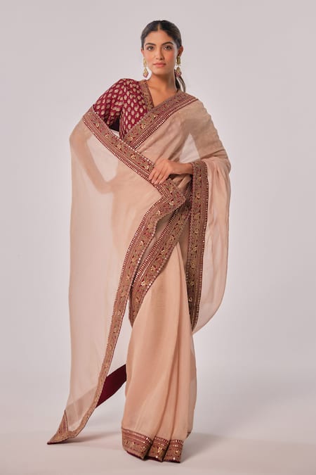 Juhi Shekhawat_Maroon Tissue Zari, Sequins V-neck Floral Motif Embroidered Saree And Blouse _Online_at_Aza_Fashions