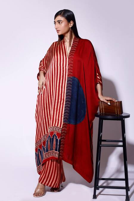 Kritika Murarka_Red Satin V-neck Stripe And Circle Print Cape Dress _Online_at_Aza_Fashions