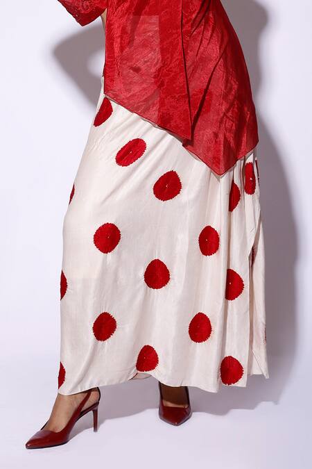 Kritika Murarka_White Silk Bandhani Tie Dye Draped Skirt _at_Aza_Fashions