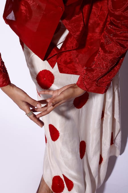 Buy_Kritika Murarka_White Silk Bandhani Tie Dye Draped Skirt 