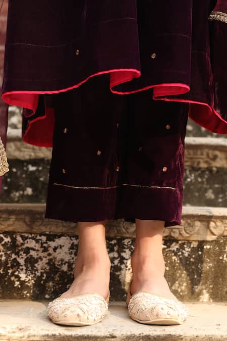 Shop_Trendy Tokari_Purple Velvet, Chiffon Sequins, Zari V-neck Embroidered Kurta Set _Online_at_Aza_Fashions