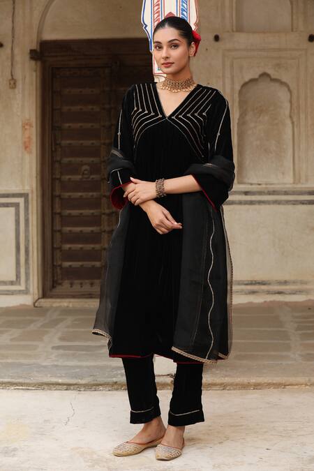 Shop_Trendy Tokari_Black Velvet Cut Work, Embroidery, Sequins V-neck A-line Kurta Set _Online_at_Aza_Fashions